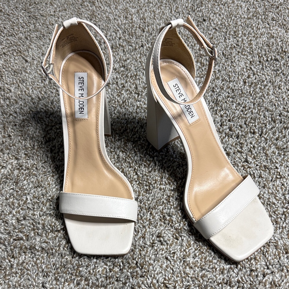 Steve Madden Tiaa Leather Ankle Strap Block Heel Sandal Bone